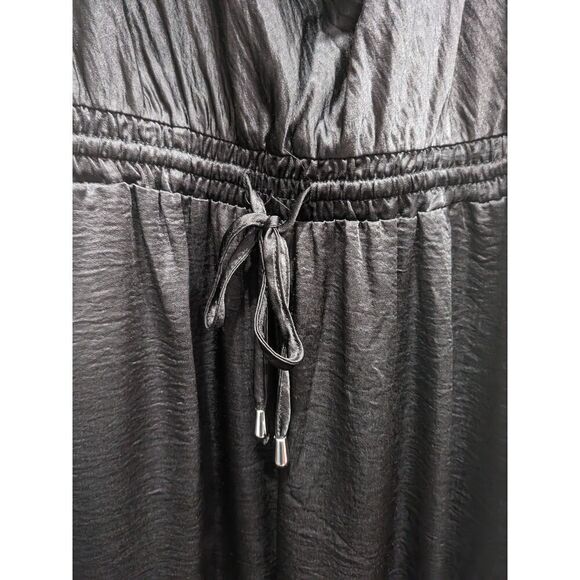 New! Steve Madden Crinkle Satin Sleeveless Cowl Neck Cargo Jumpsuit, M - Picture 8 of 16